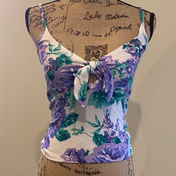 URBAN OUTFITTERS Floral Cami - Like New - Picture 4 of 8